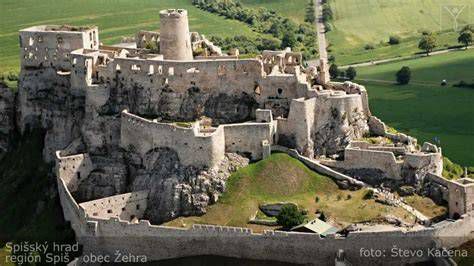 Historický pohľad na hrad Beckov