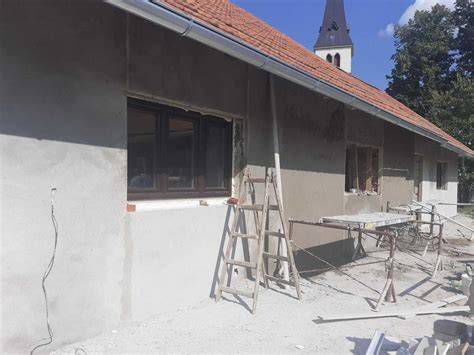 Porovnanie rekonštrukcie a novostavby