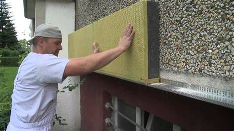 Aplikácia minerálnej vlny do roštu odvetranej fasády