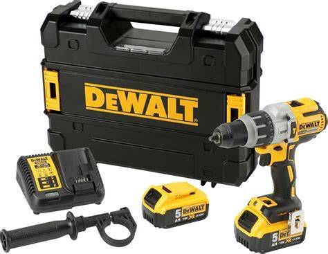 DeWALT DCD996P2 v akcii pri vŕtaní do muriva
