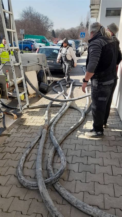 Zkouška rozlivu pro kontrolu konzistence litého potěru