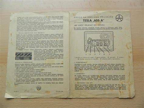 Zadná strana rádia Tesla s typovým štítkom