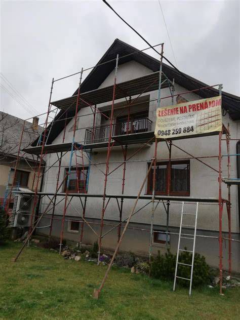 Moderný systém fasádneho lešenia pre výškové budovy