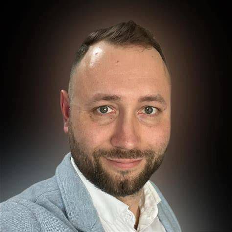 Schéma: Tri strany vinkulácie (klient, veriteľ, poisťovňa)