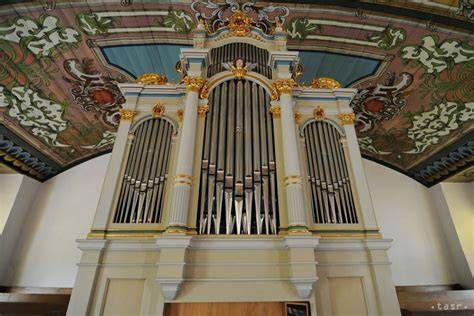 Zrekonštruovaný organ v kostole v Brestovanoch