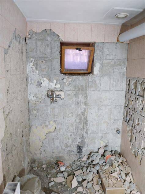 Stará kúpeľňa pred rekonštrukciou