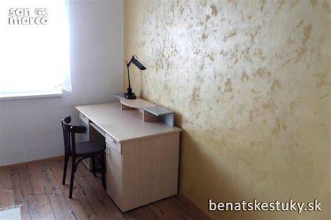 Inšpirácia: Benátsky štuk v modernom interiéri showroomu