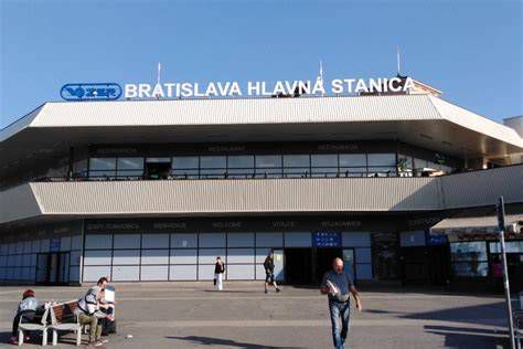 Pohľad na Hlavnú stanicu v Bratislave s označením oblastí rekonštrukcie