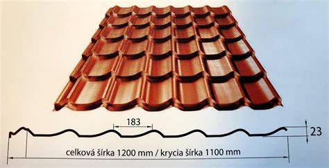 Poškodená strešná krytina vyžadujúca výmenu