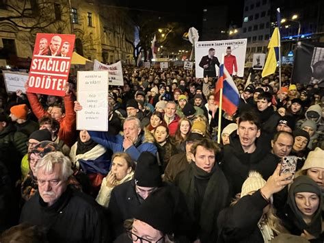 Protestné zhromaždenie Nezabudneme! - Pokračujeme! na Námestí SNP v Bratislave