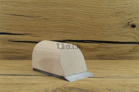 Nástroje na odstraňovanie tmelu