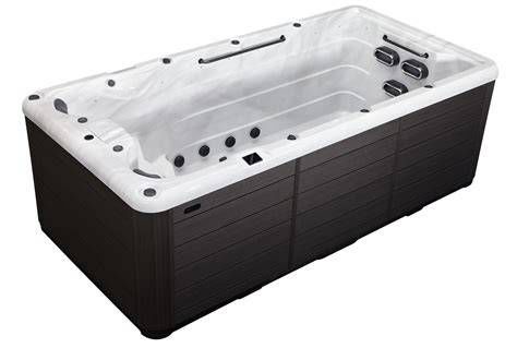 Swim Spa pre plávanie a relax v záhrade