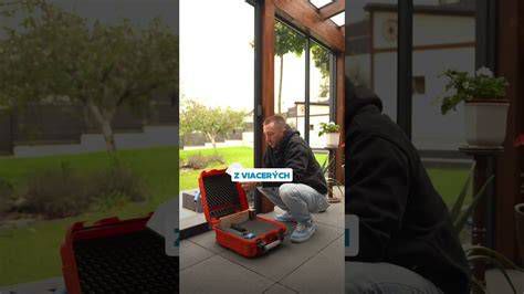 rôzne typy oceľových pätiek pre stĺpy