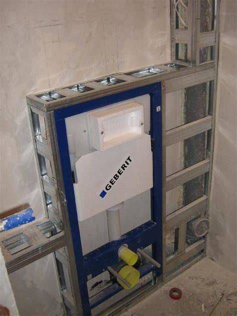 Schemat zabudowy lekkiej i ciężkiej stelaża WC