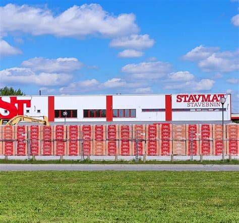Exteriér predajne STAVMAT STAVEBNINY v Nitre