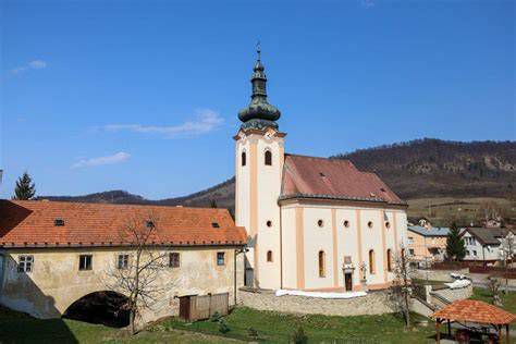 Kostol Navštívenia Panny Márie v Píle